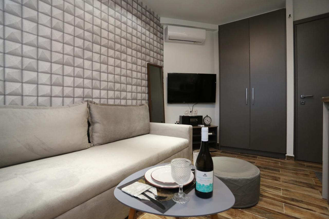 La Larissa Luxury Apartments Dafne Exteriör bild