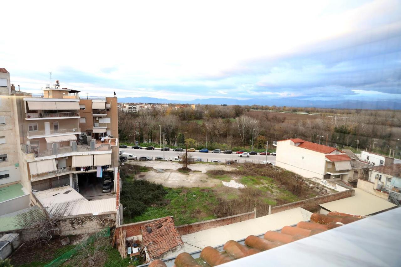La Larissa Luxury Apartments Dafne Exteriör bild